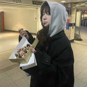 扒开她的小缝让我㖭吮日本电影
